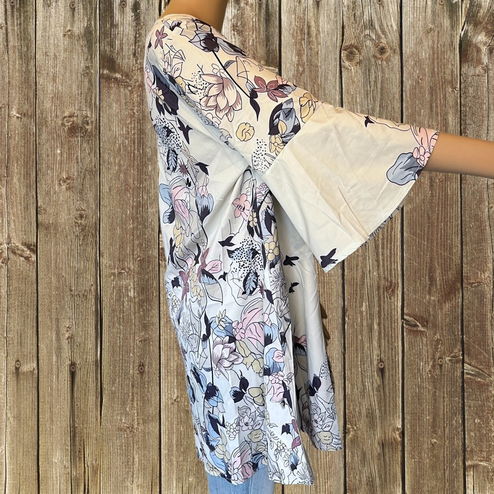 Miss look Lightweight Floral Bird 3/4 Bell Sleeve Boho Style Tunic Medium - Picture 6 of 13